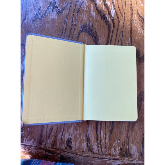 Held: 31 Biblical Reflections on God's Comfort and Care in the Sorrow of Miscarr - Picture 3 of 8